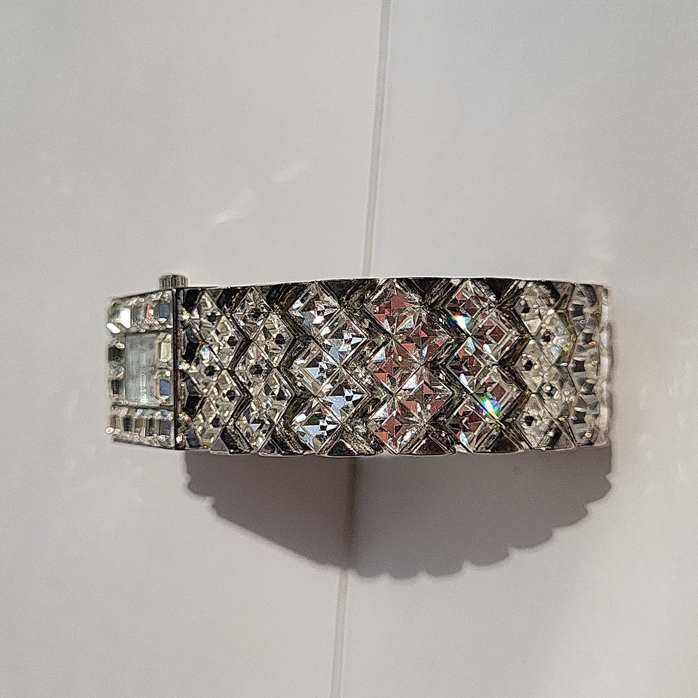 Quartz Xanadu Rhinestone Watch - Picture 14 of 16
